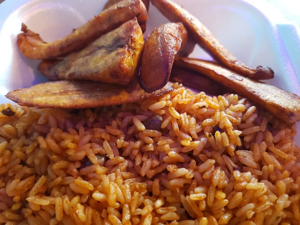 Peas and Rice w Plantains